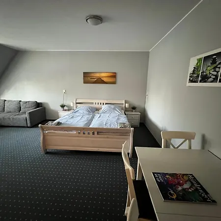 Hotel Bett4-you Pinneberg - 3*