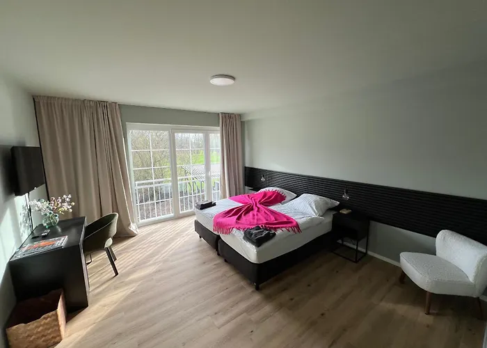 Bett4-you Pinneberg - 3*